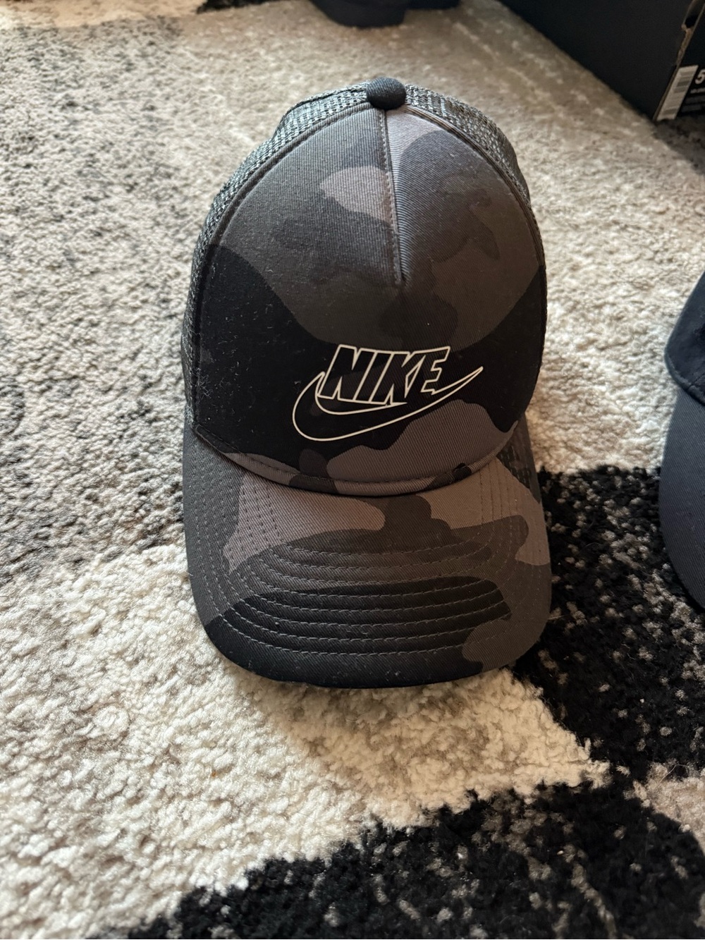 Nike Men's Gray & Black Camo Trucker Hat